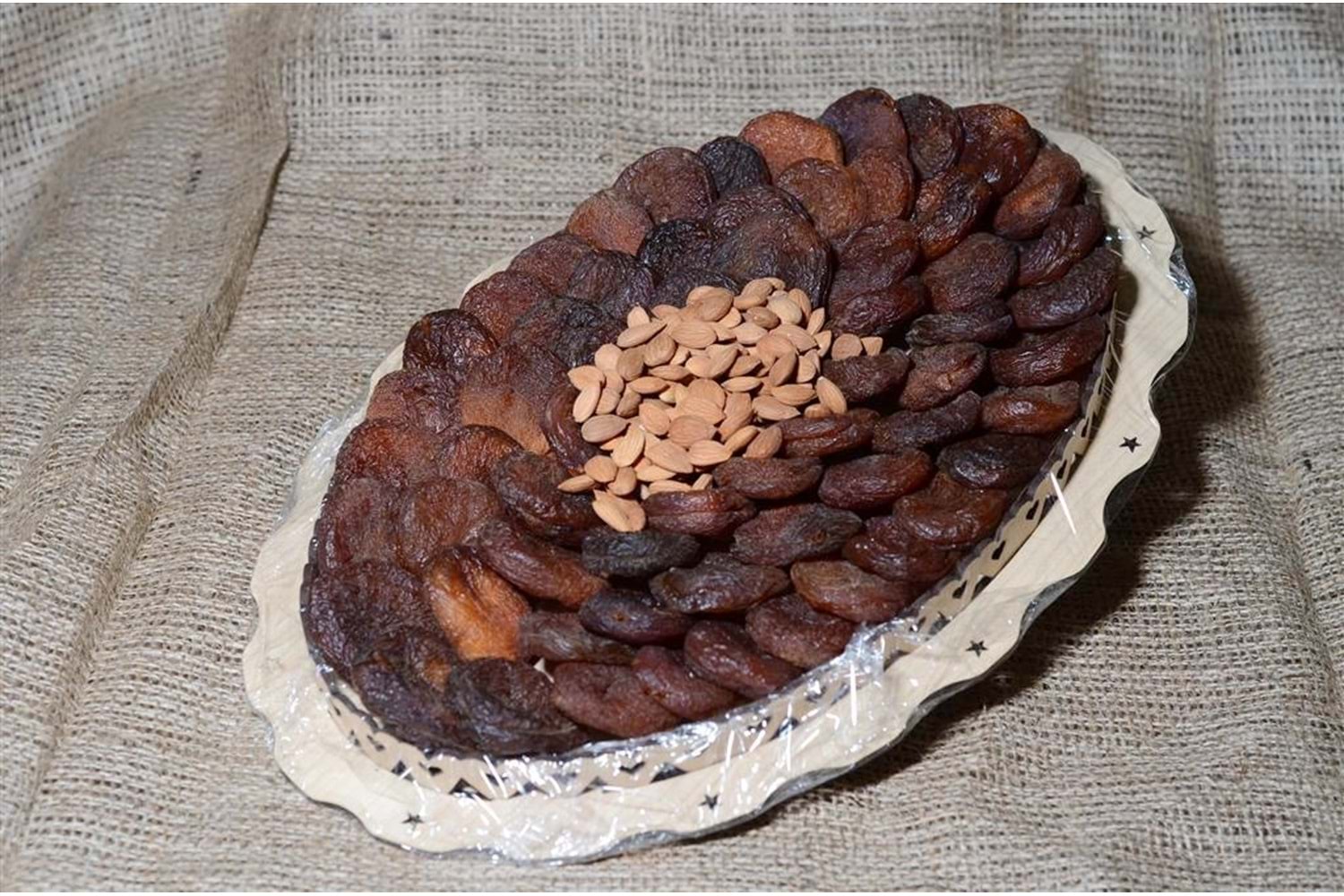 GÜN KURUSU KAYISI SEPETİ (1,5 KG)