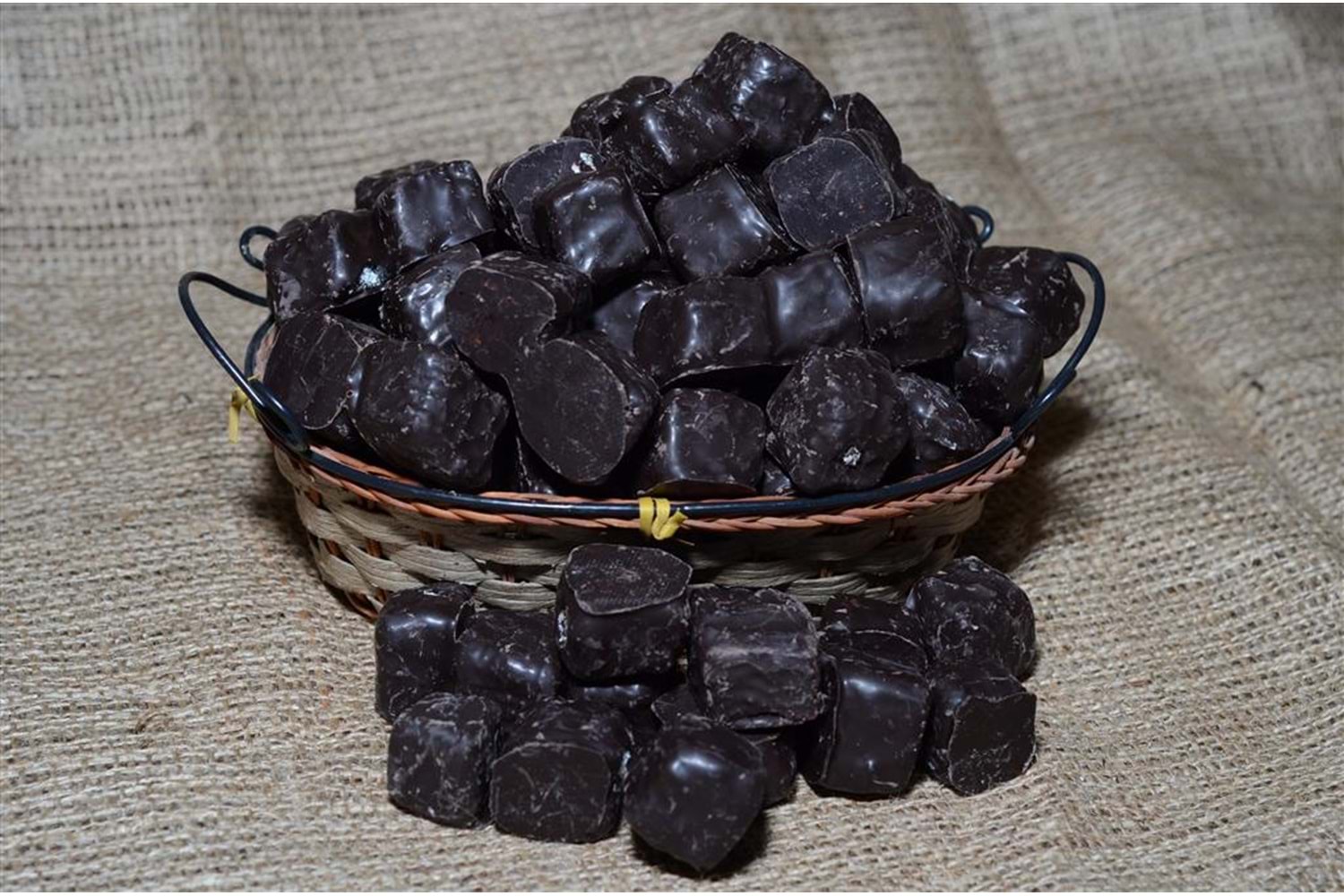 KAYISI ÇİKOLATASI (BİTTER)