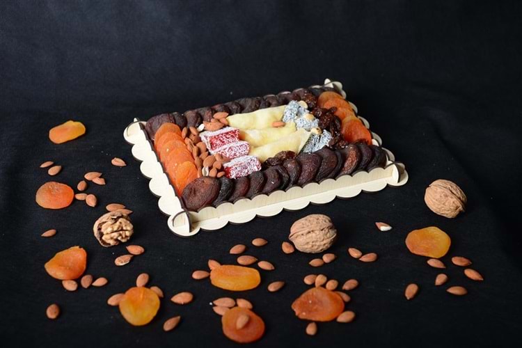 HEDİYELİK DİKDÖRTGEN KAYISI SEPETİ-4 (800 GR)