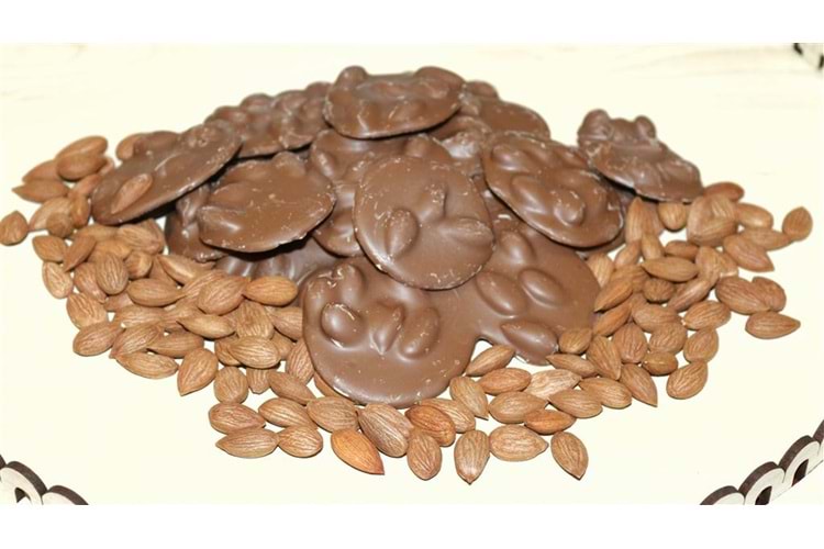 KAVRULMUŞ GÜN KURUSU ÇEKİRDEKLİ SÜTLÜ ÇİKOLOTA